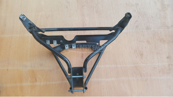 Piaggio Xevo 125 - 400 első idomtartó konzol - 5/9