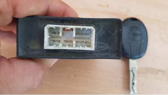 Piaggio Xevo 400 csomagtartó nyitó elektronika - 3/6