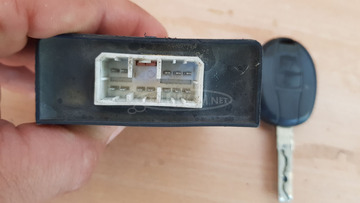 Piaggio Xevo 400 csomagtartó nyitó elektronika