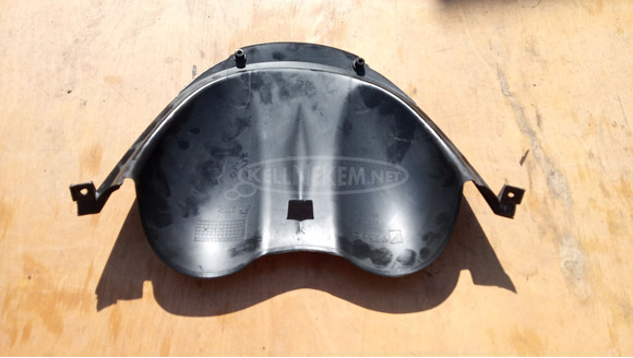 Piaggio Xevo 125 - 400 plexi alatti idom - 6/8