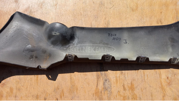 Piaggio Xevo 125 - 400 taposó alatti idom jobbos sérült - 6/10