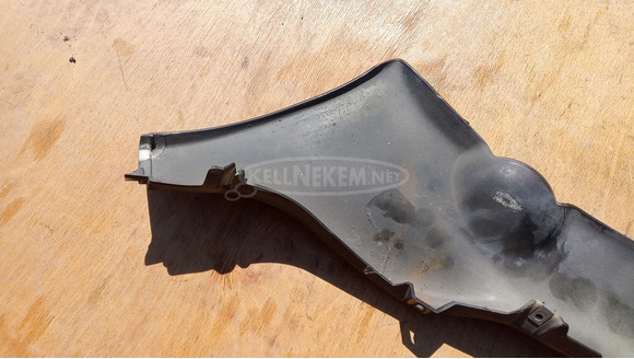 Piaggio Xevo 125 - 400 taposó alatti idom jobbos sérült - 7/10