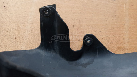 Piaggio Xevo 125 - 400 első kerék feletti műanyag - 3/6