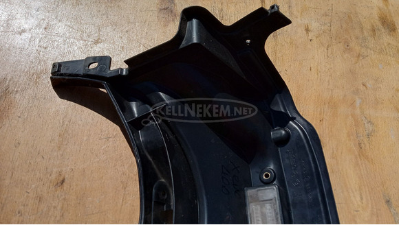 Piaggio Xevo 125 - 400 sisaktartó felső - 7/8