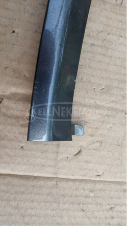 Piaggio Xevo 125 - 400 közép idom alsó - 3/8