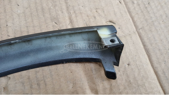 Piaggio Xevo 125 - 400 közép idom alsó - 7/8