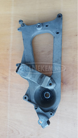 Piaggio Xevo 400 hátsó lengőkar - 1/6