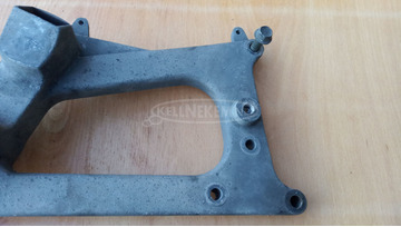 Piaggio Xevo 400 hátsó lengőkar